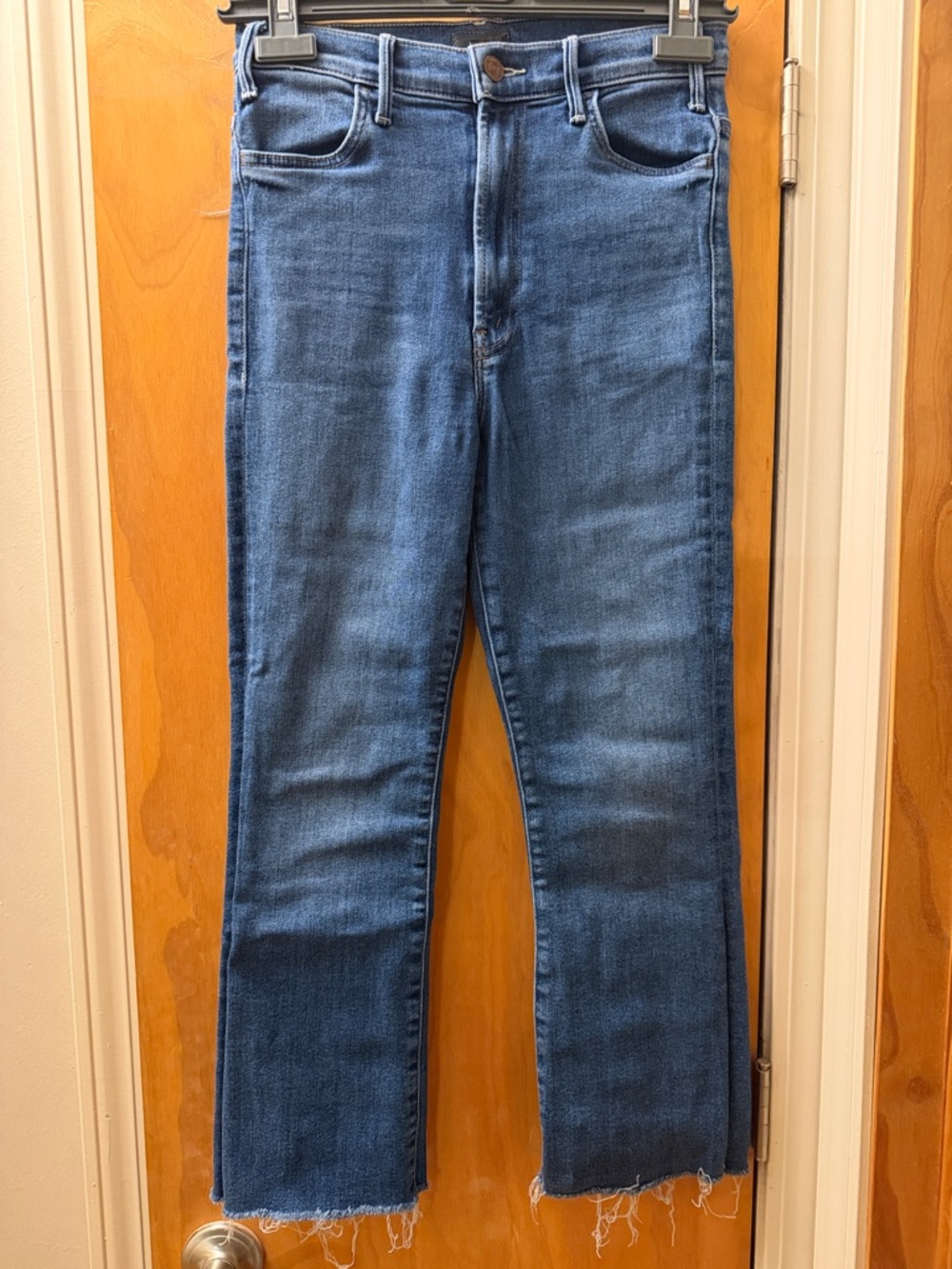 MOTHER Women’s Medium Blue Jeans with Frayed Hem